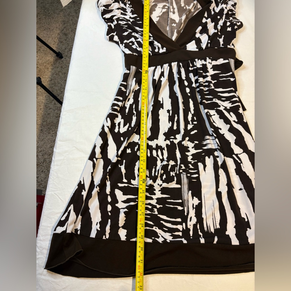 Ruby Rox Brown & White Printed V-Neck Women's Patterned Dress - Picture 4 of 6
